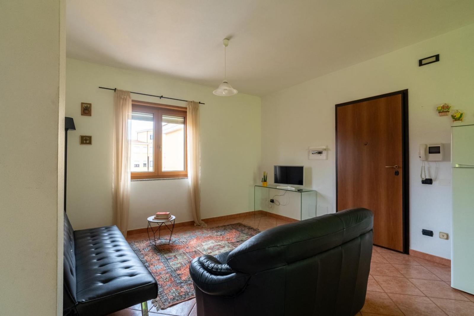 Appartamento In Centro Тортоли Экстерьер фото